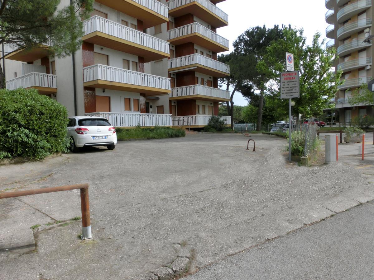 Apartamento Lucerna Lignano Sabbiadoro Exterior foto